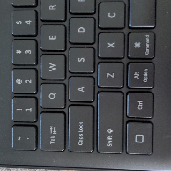 Kensington Wired Keyboard with Lightning Connector iPad - Picture 6 of 8